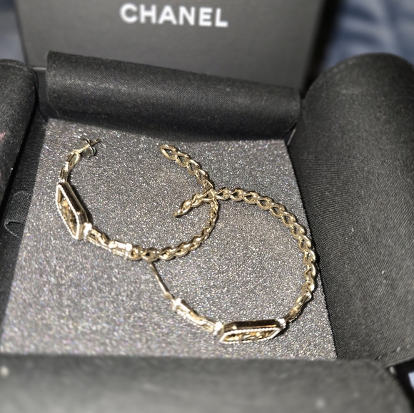 Reserved Dont Bid! CHANEL Crystal CC Vendome Hoop Earrings Gold, Pearl & Crystal - Picture 12 of 17